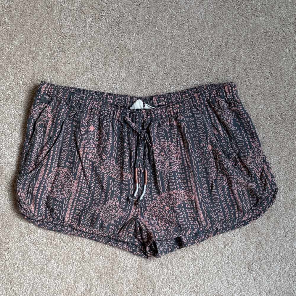 Roxy - Women’s Charcoal Gray and Coral Patterned Shorts